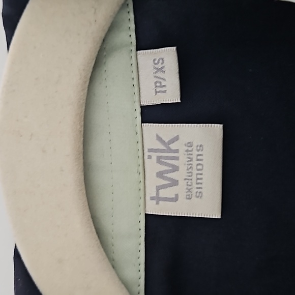 Twik short sleeve button up blouse - Picture 2 of 5